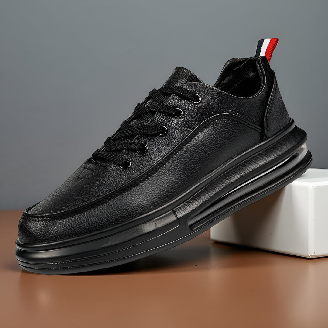 Hudson Mile Sneakers